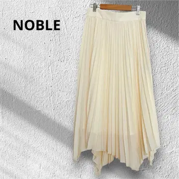 새상품급 NOBLE 노블 2024 불규칙 밑단 플리츠 스커트