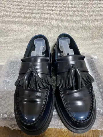 Dr. Martens 블랙 로퍼 프린지 박스 없음