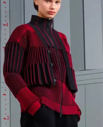 ACCORDION CROPPED CARDIGAN