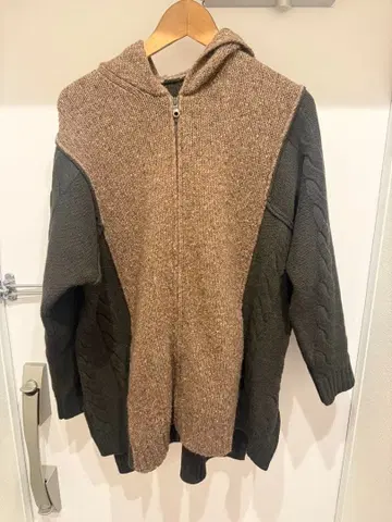 후드 부착 니트 스웨터 브라운 다크 그레이