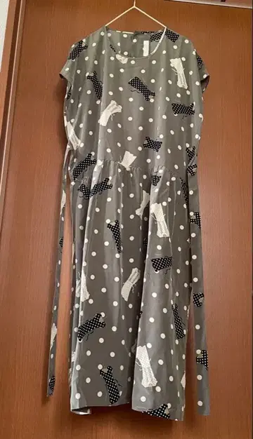 핑크하우스 원피스 도트 프렌치 슬리브