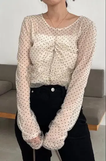록키 도트 블라우스