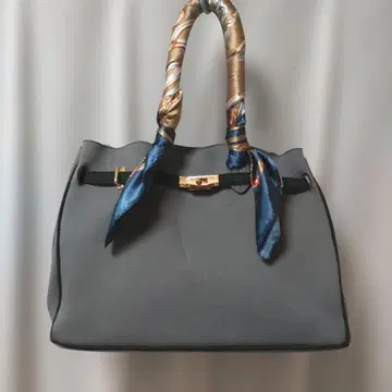 그레이 핸드백 스카프 포함