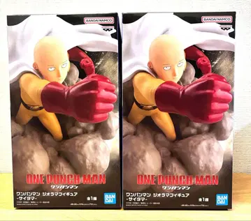 원펀맨 사이타마 피규어 2체 세트
