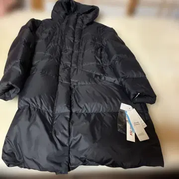 (택 포함 새상품 미사용품) 경량 다운 코트 블랙