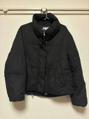블랙 다운 자켓 S 사이즈