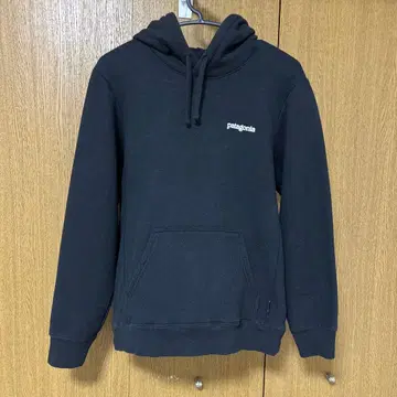 파타고니아 후드티 블랙 XS