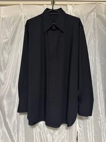 IRENISA_23SS ORNAMENTAL FLY FRONT SHIRT