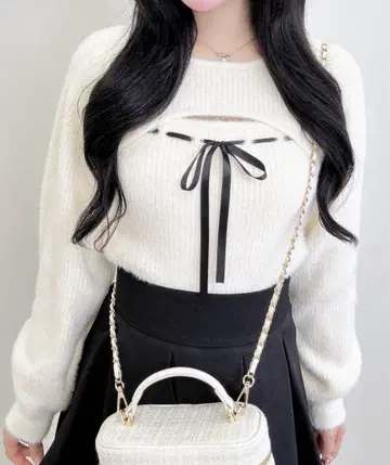 INGNI 잉그 페더 리브 데콜테 오픈 리본 니트 니트