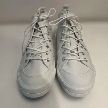 화이트 캔버스 하이컷 스니커즈 미사용