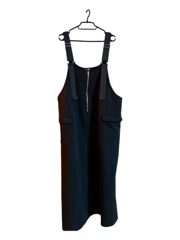 SUREVE 블랙 살로펫 니트 원피스