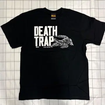 악마의 늪 호러 T셔츠 초레어