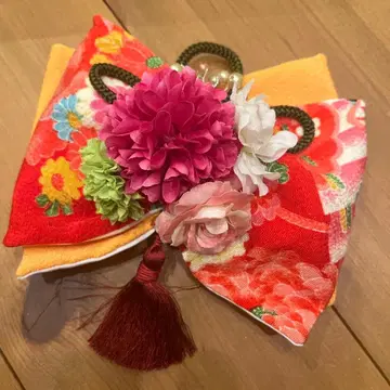 리본형 머리 장식 조화 포함