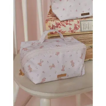 Maison de FLEUR 라미네이티드 멀티 파우치