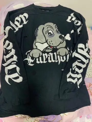 갈피 병에 물든 롱 T셔츠