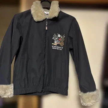 미키마우스가 귀여운 자켓