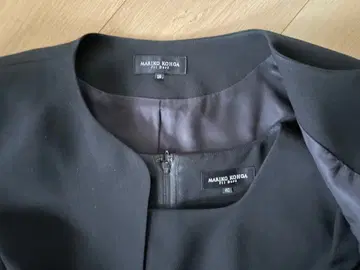 블랙 무릎 기장 원피스 7부 소매 자켓 포함