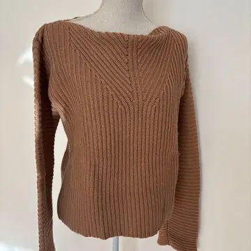 핑크 베이지 긴팔 니트