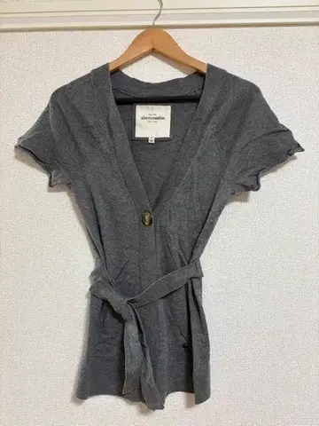 Abercrombie & Fitch 그레이 반팔 M