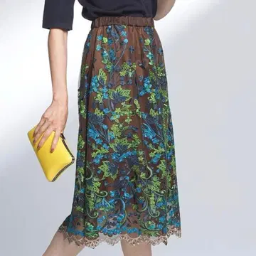 플라워 자수 타이트 스커트