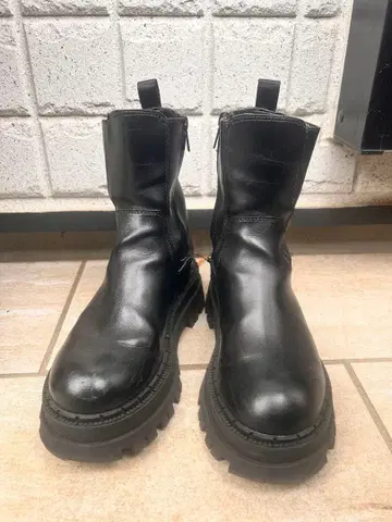 zara 통굽 부츠 지퍼 포함