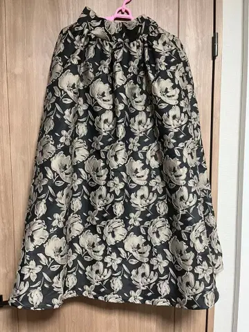 새상품급 OBLI 오블리 플라워 자카드 스커트