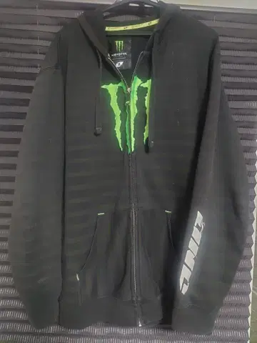 몬스터 에너지 후드티