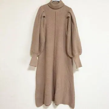 [ RUBY AND YOU ] 터틀 니트 원피스 브라운