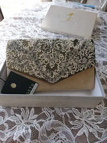 MUGETU 자수 클러치백