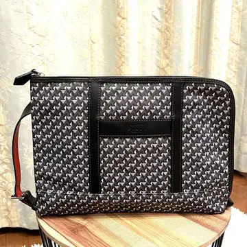 레어 새상품급 로베르타피에리 클러치백 가죽 나일론 타타미 그레이 색상