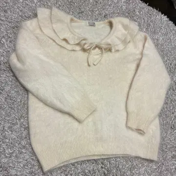 LA-POUPEE 라푸페 복슬복슬 칼라 프릴 니트 라쿤 니트