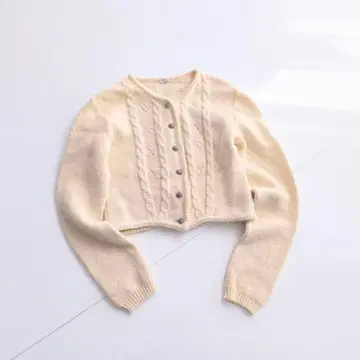 빈티지 치로리안 니트 숏 기장 화이트 B23