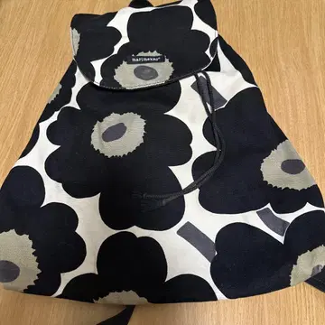 마리메꼬 플라워 패턴 백팩