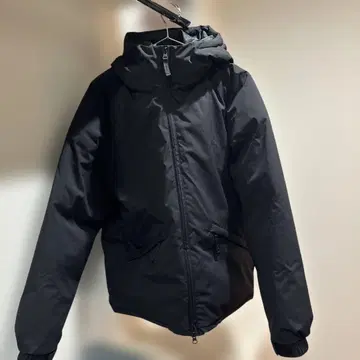 GU 웜 패디드 후드티 블랙 s