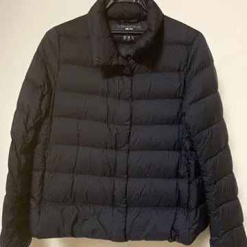 UNIQLO 블랙 M 울트라 라이트 다운