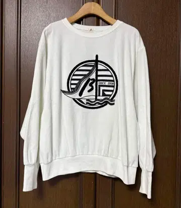 레어 새상품급 B 베이 컴팩트 벨로아 요트 자수 풀오버