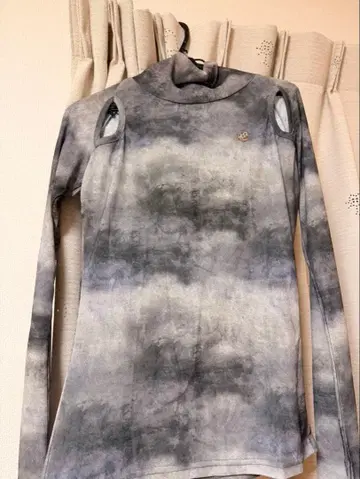 FLARE UP 긴팔 하이넥 상의 그레이