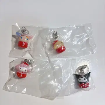 산리오 캐릭터즈 딸기 메지루시 액세서리 4개 세트