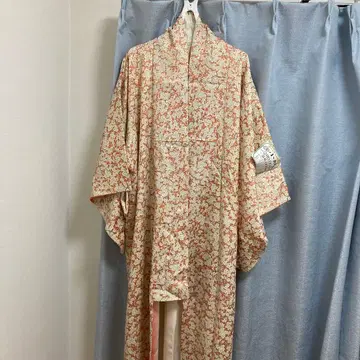 코몬 기모노 크림색 빨간 꽃무늬