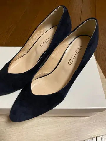 새상품급 UNTITLED 네이비 하이힐 펌프스 22cm