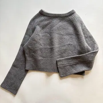새상품급 이치앤티크 울 100% 숏 기장 리브 니트 프리 그레이