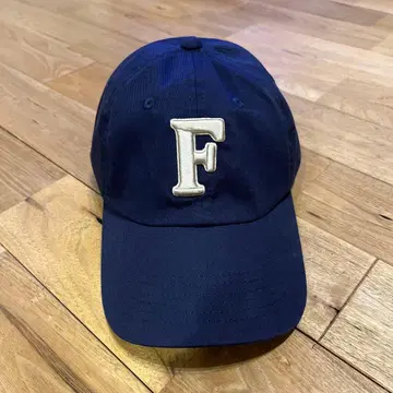 Felco F 자수 네이비 캡