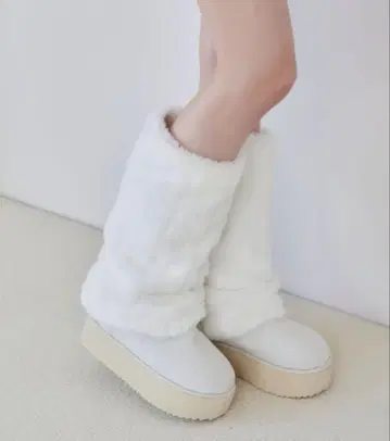 NICE CLAUP 2way 페이크 무스탕 롱 부츠 화이트 L 사이즈