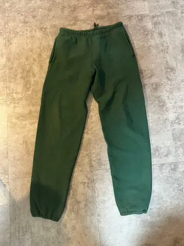 그린 스웨트 팬츠