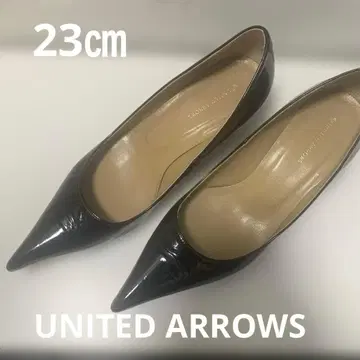 UNITED ARROWS 블랙 에나멜 하이힐 3cm 힐