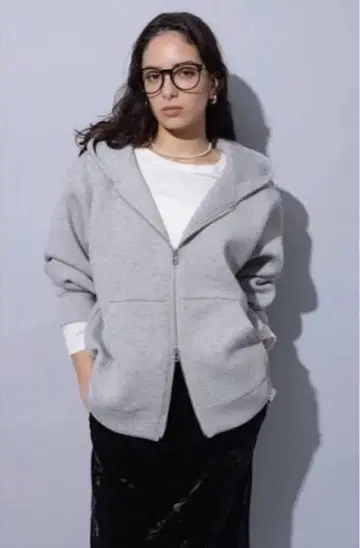 [ 미사용 새상품 ] 아르페쥬 스토리 종이상자 후드티