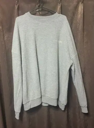 [ 새상품급 ] RVCA 루카 트레이닝복 나핑 가공 로고 반전 사양