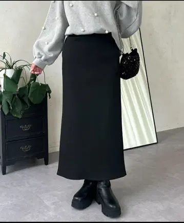 허리 드로스트 컷 립 내로우 스커트