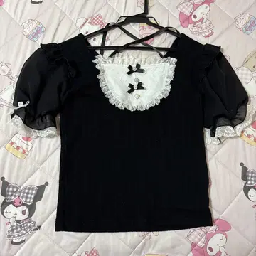 아가씨 백 레이스업 초커 넥 티셔츠