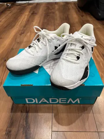 DIADEM 테니스화